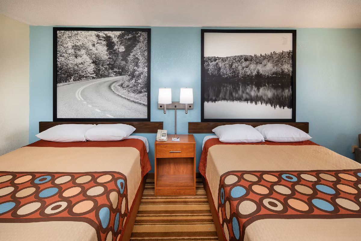 2 Double Beds, Smoking